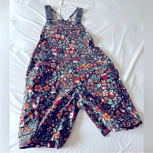 NWT Rare Duluth Trading Co Women’s Shortall Heirloom Overalls Gnome Mushroom -S - Picture 5 of 11